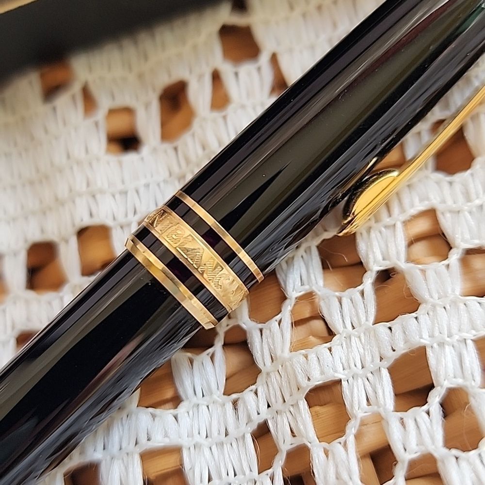 Luxury Montblanc German Meisterstuck Ball Point Pen 16410883